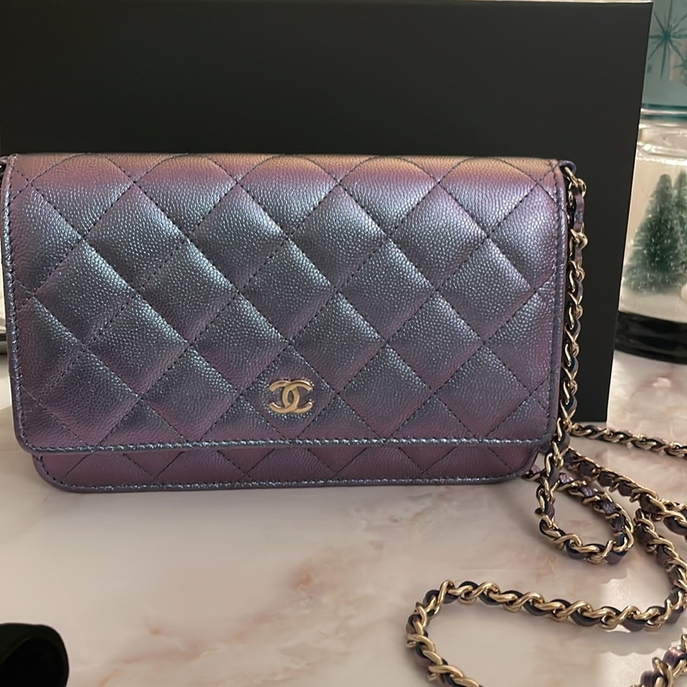 ❌Sold❌ Chanel iridescent blue/purple wallet on chain